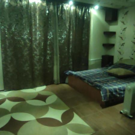 Eaa Apartamento Tiraspol Exterior foto